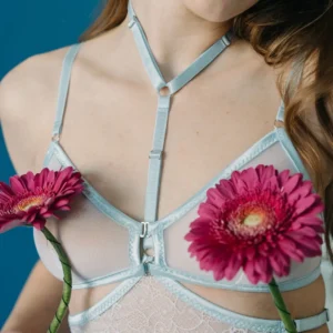 Svatební choker pás s kraječkou bílý se světle modrou